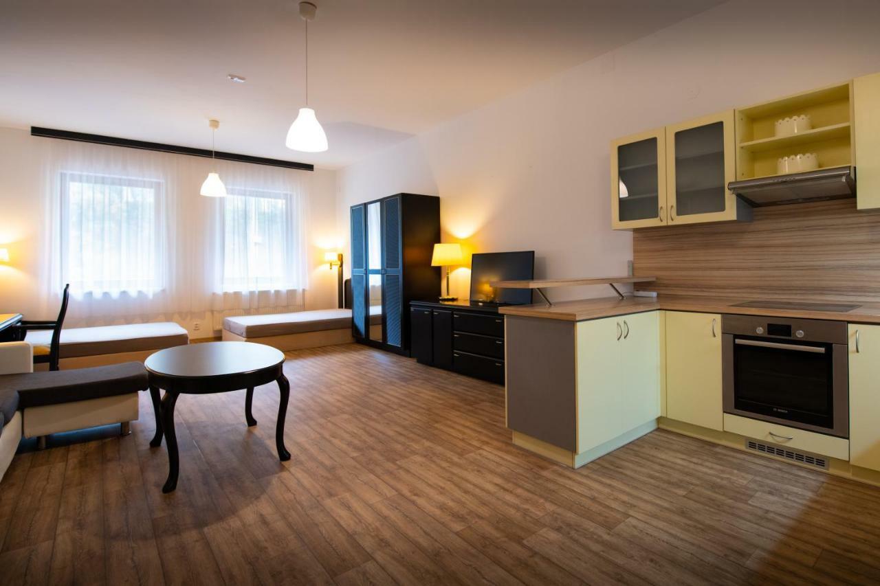 Apartman U Krizku Apartment Jihlava Bagian luar foto